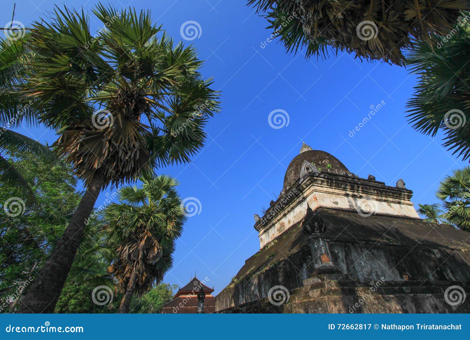 that makmo stupa,wat wisunalat,luang prabang,laos.